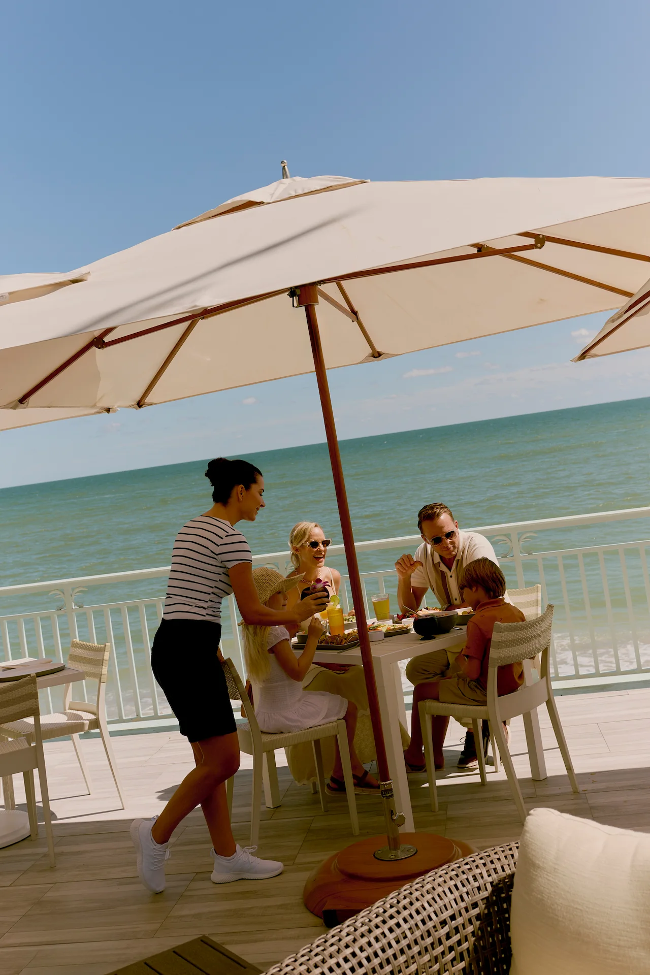 Breeze ocean kitchen